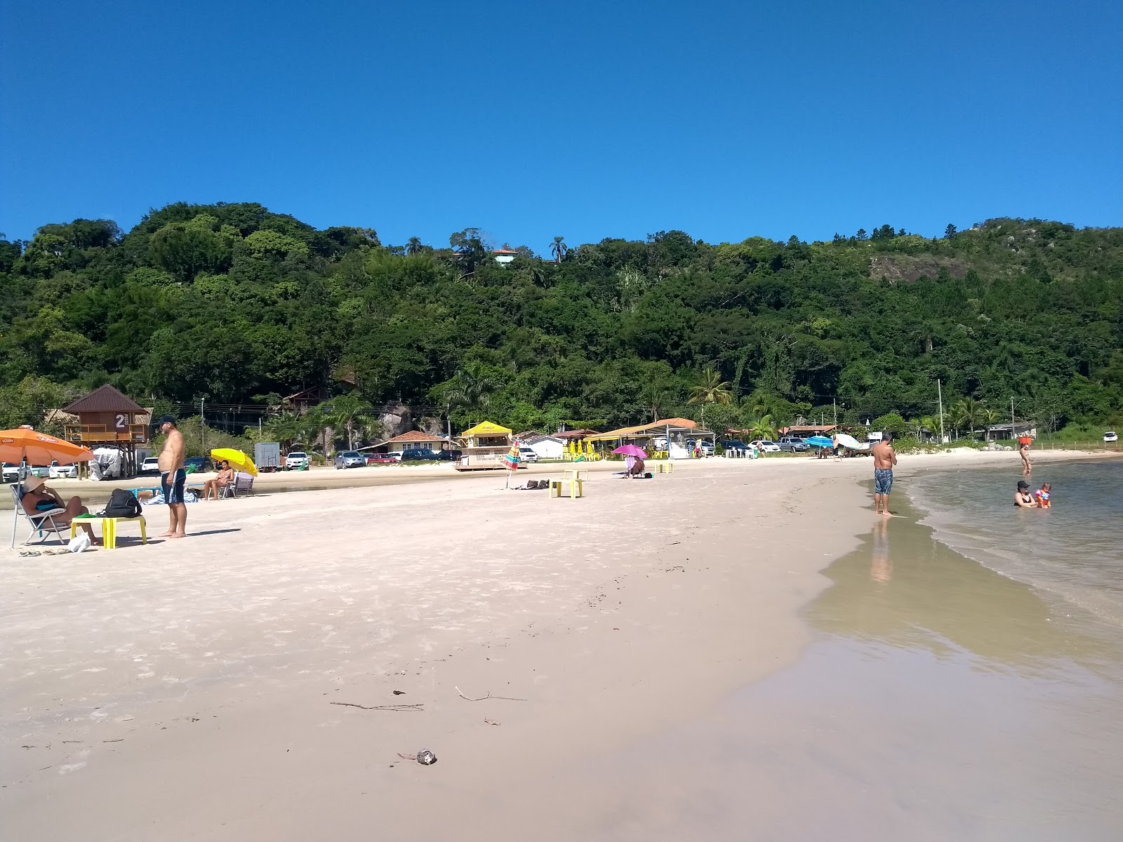 Foto van Praia do Forte met recht en lang