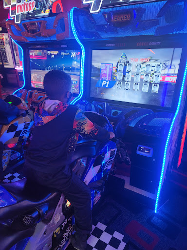 Bowling Alley «Bowlero Blaine», reviews and photos, 11351 Ulysses St NE, Blaine, MN 55434, USA