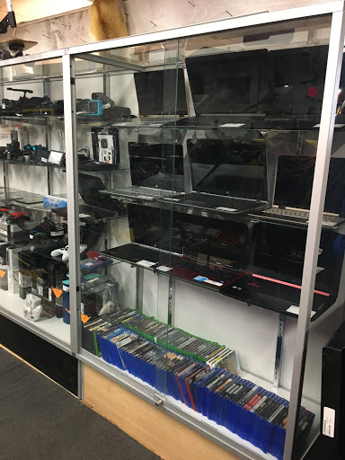 Pawn Shop «Xtreme Pawn - Lindon», reviews and photos, 720 State St, Lindon, UT 84042, USA