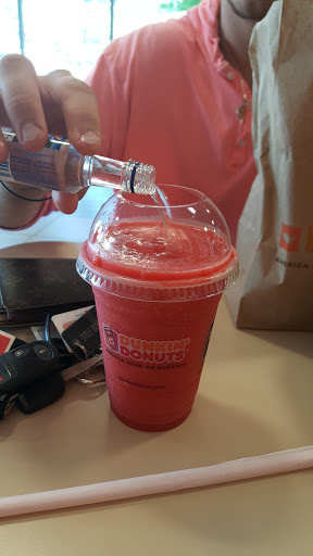 Coffee Shop «Dunkin Donuts», reviews and photos, 6138 Arlington Blvd, Falls Church, VA 22044, USA