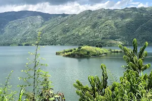 Lake Peligre image