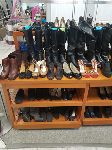 Thrift Store «Bargain Box of Junior League», reviews and photos, 1410 Mill St, Greensboro, NC 27408, USA