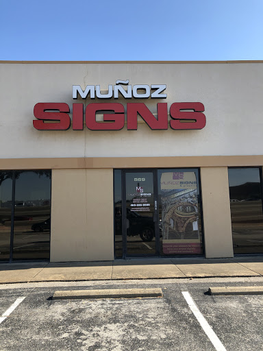 Munoz Signs