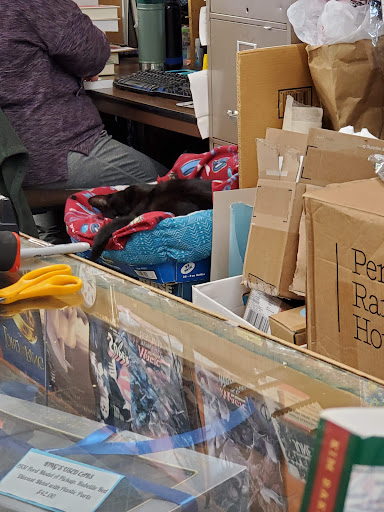 Used Book Store «Vintage Books», reviews and photos, 6613 Mill Plain Boulevard, Vancouver, WA 98661, USA