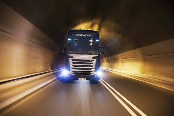 Selftruck S.L., alquiler y venta de vehiculos industriales