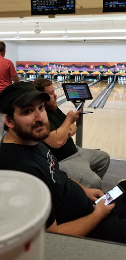 Bowling Alley «Showplace Entertainment Center», reviews and photos, 141 E Service Rd, Staten Island, NY 10314, USA