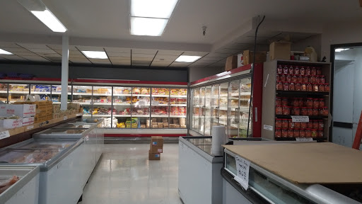 Asian Grocery Store «Hong Phat Food Center», reviews and photos, 101 SE 82nd Ave, Portland, OR 97216, USA
