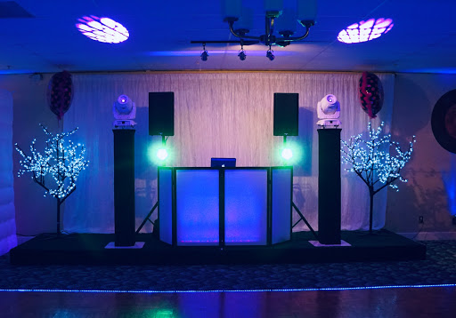 Level Up Dj Service & Photo Booth