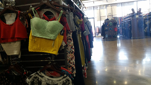 Used Clothing Store «Uptown Cheapskate», reviews and photos, 11255 Huebner Rd #205, San Antonio, TX 78230, USA