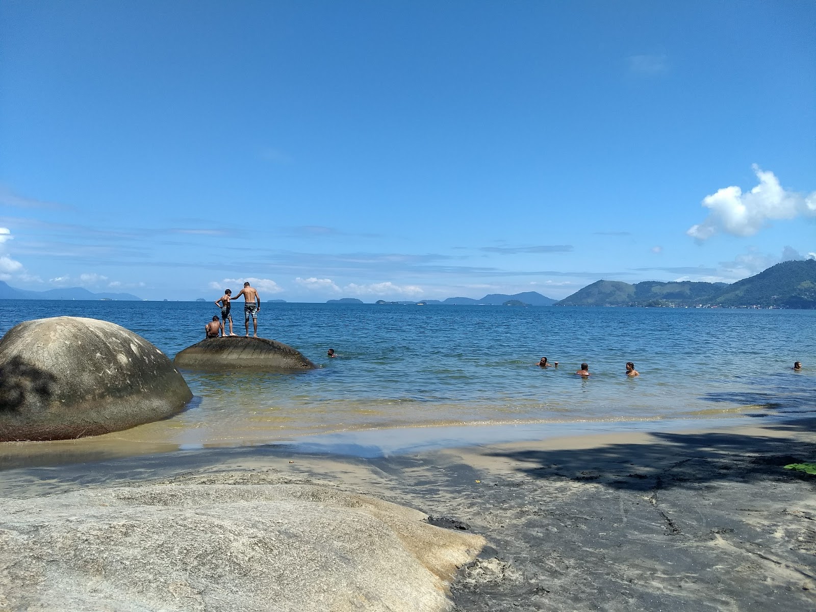 Foto de Praia das Eguas com alto nível de limpeza