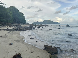 Leam Ka Yai Beach'in fotoğrafı küçük koy ile birlikte