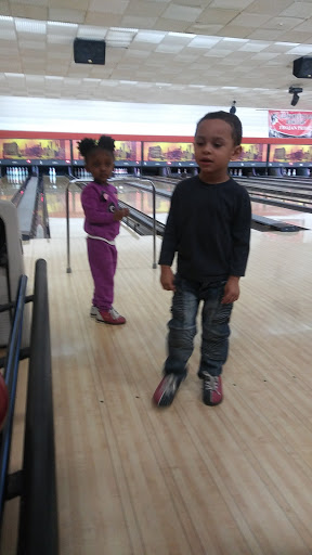 Bowling Alley «Merri-Bowl Lanes», reviews and photos, 30950 Five Mile Road, Livonia, MI 48154, USA