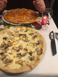 Pizza du Restaurant arménien La Rogina | Restaurant arménien Alfortville | Pizzeria & Burgers - n°5