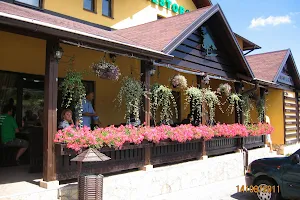 Restoran i prenoćište Borova glava image