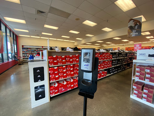 Shoe Store «Famous Footwear Outlet», reviews and photos, 5580 International Dr, Orlando, FL 32819, USA