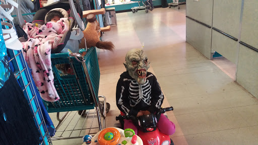 Thrift Store «The Outlet Thrift Store», reviews and photos, 1212 E Harding Way, Stockton, CA 95205, USA