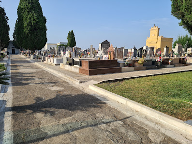 Cimitero di Avetrana 74020 Avetrana TA, Italia