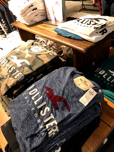 Clothing Store «Hollister Co.», reviews and photos, 19575 Biscayne Blvd #1335, Aventura, FL 33180, USA