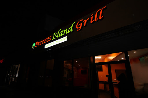 Breezes Island Grill Restaurant & Lounge