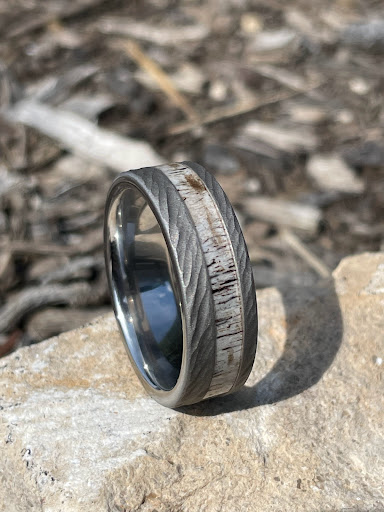 Jewelry Store «Edward Warren Jewelers», reviews and photos, 1610 Cross Creeks Blvd, Pickerington, OH 43147, USA