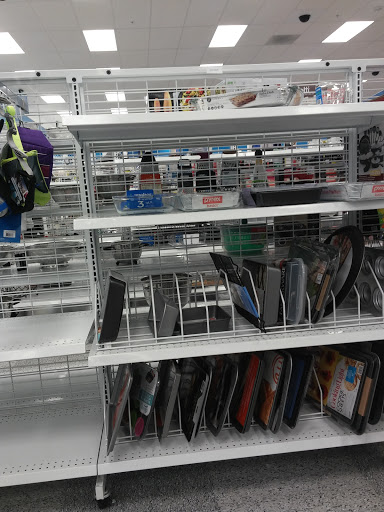 Clothing Store «Ross Dress for Less», reviews and photos, 10700 MacArthur Blvd, Oakland, CA 94605, USA