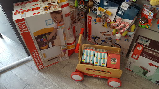 Baby Store «Traveling Tikes Specialty Baby Shop», reviews and photos, 10461 California Route 2, Los Angeles, CA 90025, USA