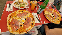 Plats et boissons du Restaurant pizzeria Bella Napoli à Yerres - n°2