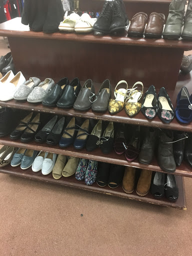 Department Store «Bon-Ton», reviews and photos, 1090 Union Rd, West Seneca, NY 14224, USA