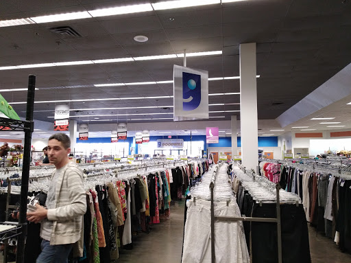 Thrift Store «Kyrene & Warner Goodwill Retail Store & Donation Center», reviews and photos, 575 W Warner Rd, Tempe, AZ 85284, USA