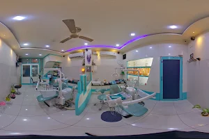 Sri Ramana Cosmetic Dental Clinic Ceramic Implant Center image