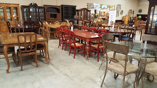 Furniture Store «Upscale Consignment Furniture & Decor», reviews and photos, 17785 SE 82nd Dr, Gladstone, OR 97027, USA