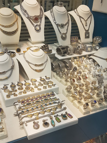 Πανδρόσου 32, Αθήνα 105 55