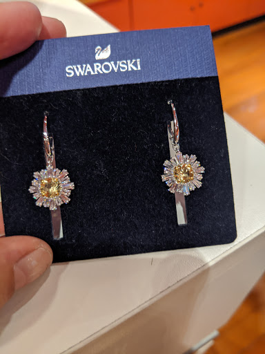 Jewelry Store «Swarovski», reviews and photos, 2901 S Capital of Texas Hwy, Austin, TX 78746, USA