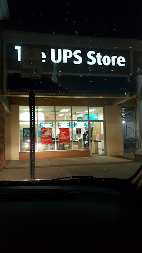 Shipping and Mailing Service «The UPS Store», reviews and photos, 4157 Mountain Rd, Pasadena, MD 21122, USA