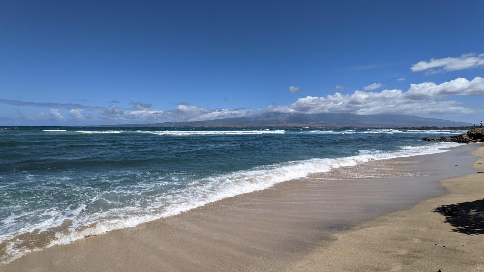 Foto van Waiehu Beach met ruim strand