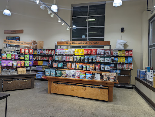 Pet Supply Store «Mud Bay», reviews and photos, 2800 196th St SW, Lynnwood, WA 98036, USA