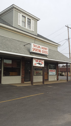 Taylor & Vadney Sporting Goods, 3071 Broadway, Schenectady, NY 12306, USA, 