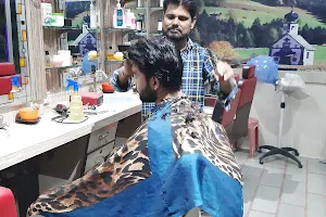 Pooja Men's Parlour And Hair Art image