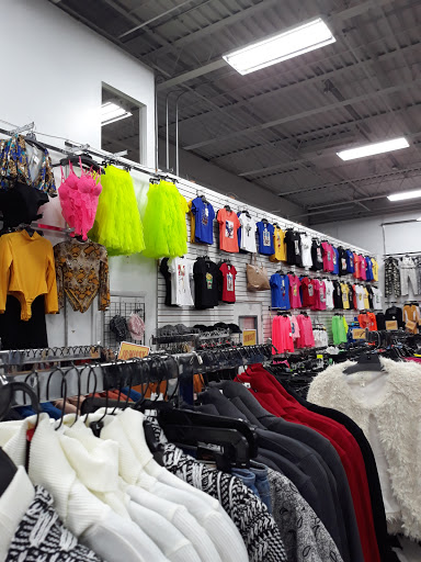 Uniform Store «Scrub Pro Uniforms & Alko Clothing Outlet», reviews and photos, 8801 Kelso Dr, Baltimore, MD 21221, USA