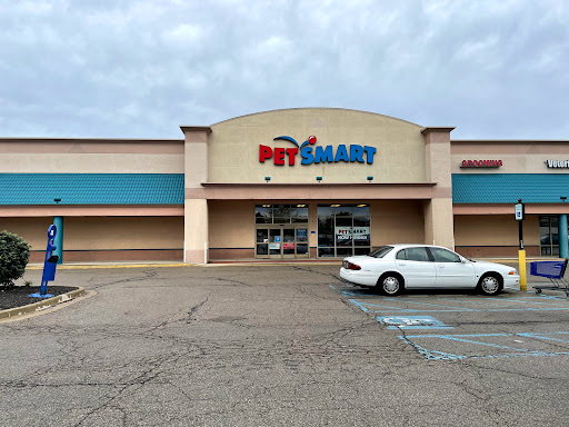 PetSmart, 8281 Troy Pike, Huber Heights, OH 45424, USA, 