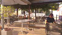 Atmosphère du XL Café Restaurant à Rochefort-du-Gard - n°13