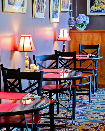 The Red Bird Cafe and Gift Shop, 25 Main St S, Brockport, NY 14420, USA, 