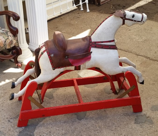 Antique Furniture Store «Lots of Furniture Antiques Warehouse», reviews and photos, 910 N Riverfront Blvd, Dallas, TX 75207, USA