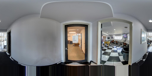 Used Car Dealer «Schoepp Motors Northeast», reviews and photos, 1518 N Stoughton Rd, Madison, WI 53704, USA