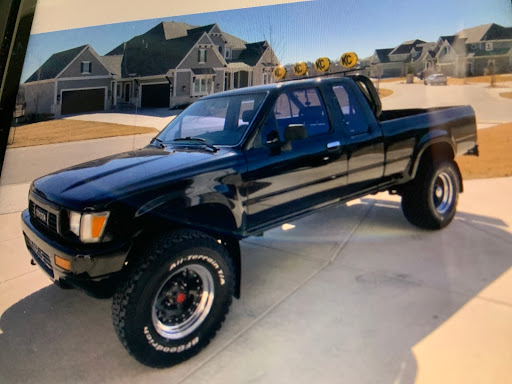 Auto Body Shop «Maaco Collision Repair & Auto Painting», reviews and photos, 8916 Troost Ave, Kansas City, MO 64131, USA