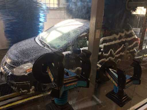 Car Wash «Wellwood Car Wash», reviews and photos, 990 Wellwood Ave, Lindenhurst, NY 11757, USA