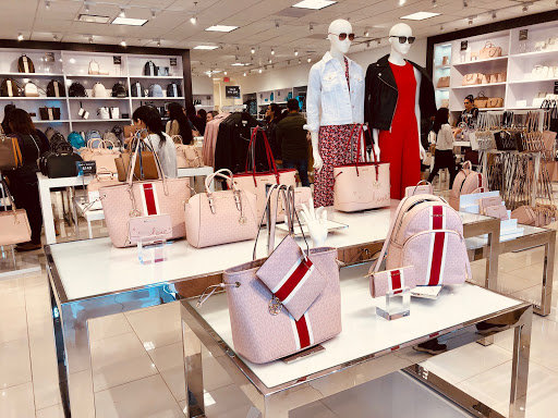 Fashion Accessories Store «Michael Kors», reviews and photos, 3690 Livermore Outlets Dr, Livermore, CA 94551, USA