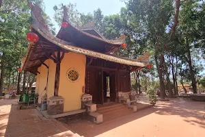 Thay Thim Tomb image