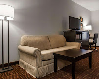 Quality Inn & Suites NJ State Capital Area - Photo 4 - Car repair in Morrisville, PA, Trenton