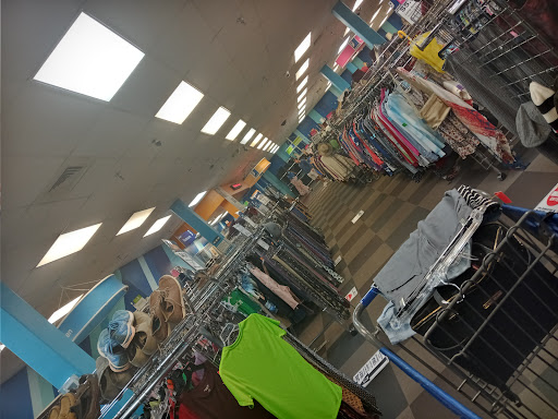 Thrift Store «Goodwill Retail Store & Donation Center», reviews and photos, 10 S Glebe Rd, Arlington, VA 22204, USA